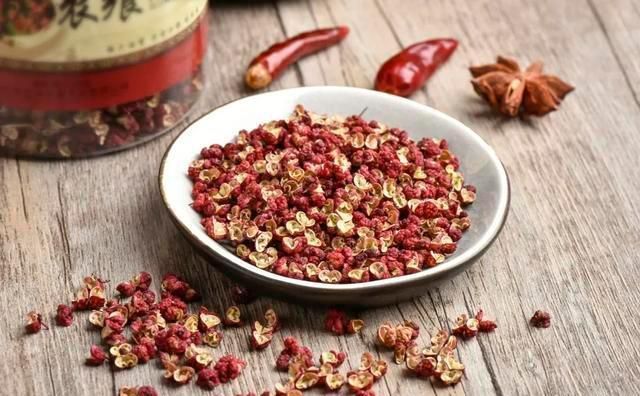 为啥大米总是凭空生虫子？这些虫子从哪里来？会传染疾病吗？