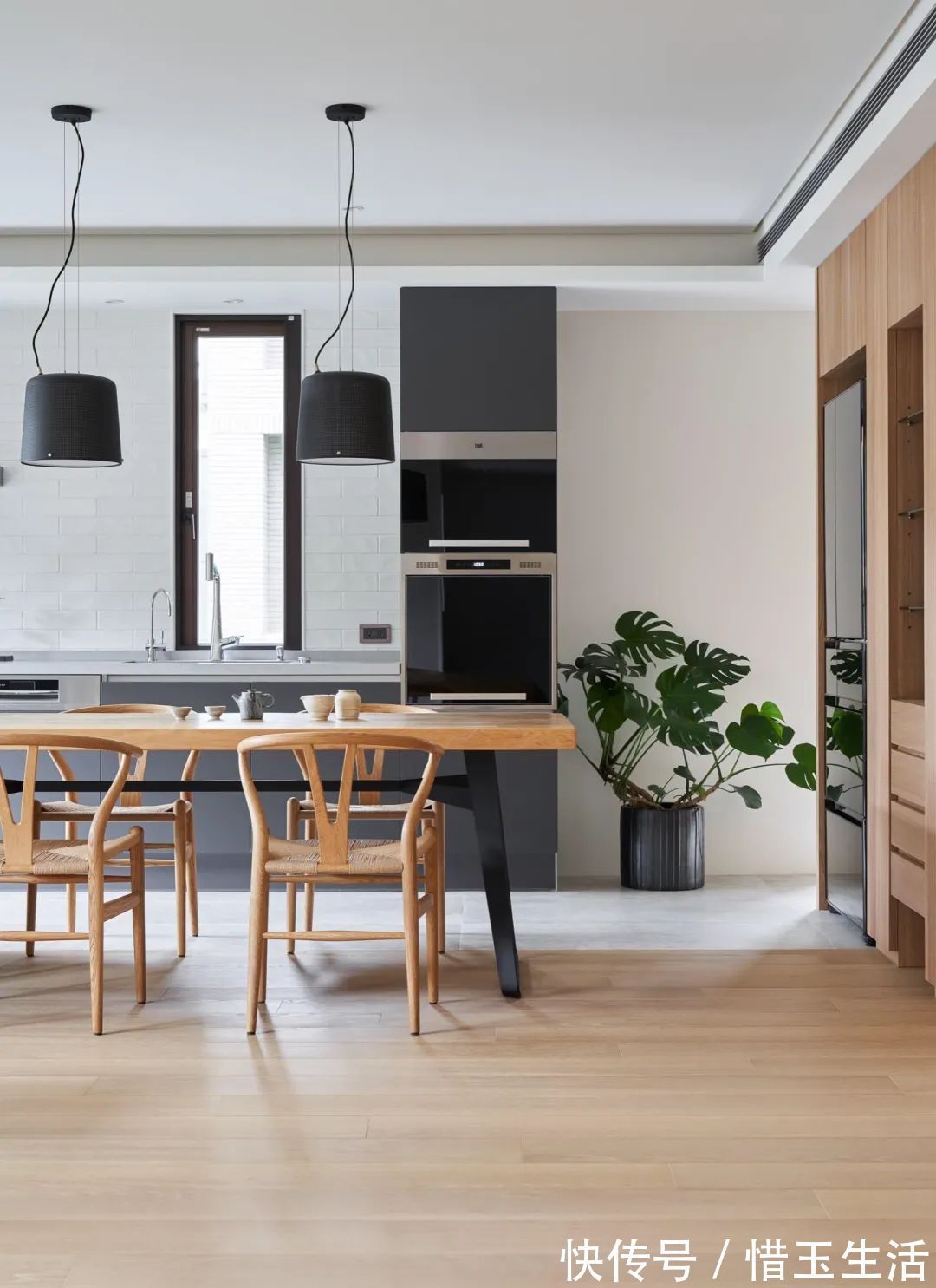 次卧床头墙|90㎡现代简约,开放式的客餐厨,取消沙发的设计,宽敞舒适大气