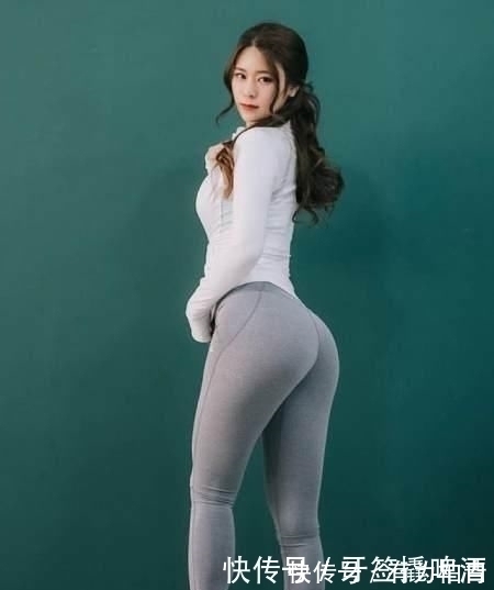 气质 打底裤展现青春色彩,穿出时尚自然美,轻盈飘逸