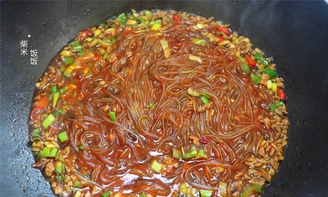 粉条的神仙吃法,滋味鲜香,炖上一碗,好吃的连汤也不剩