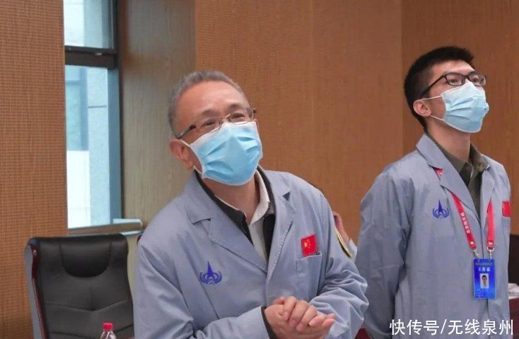 火星探测器 五星红旗向火星问好!天问一号成功着陆,总师激动落泪