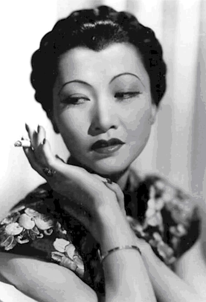 罕见照:戴着草帽骑驴的林徽因,站在总统夫人身后的宋美龄!