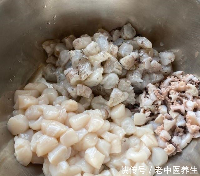  海三鲜水饺，韭菜清香中带着新鲜海鲜的甘甜