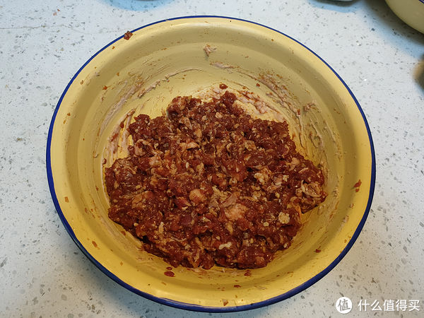 牛肉包子这样做，表皮暄软馅料香，真不错