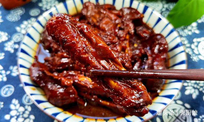 立秋后,我家常吃此肉,比猪肉便宜,比牛羊肉温和,卤一锅真解馋