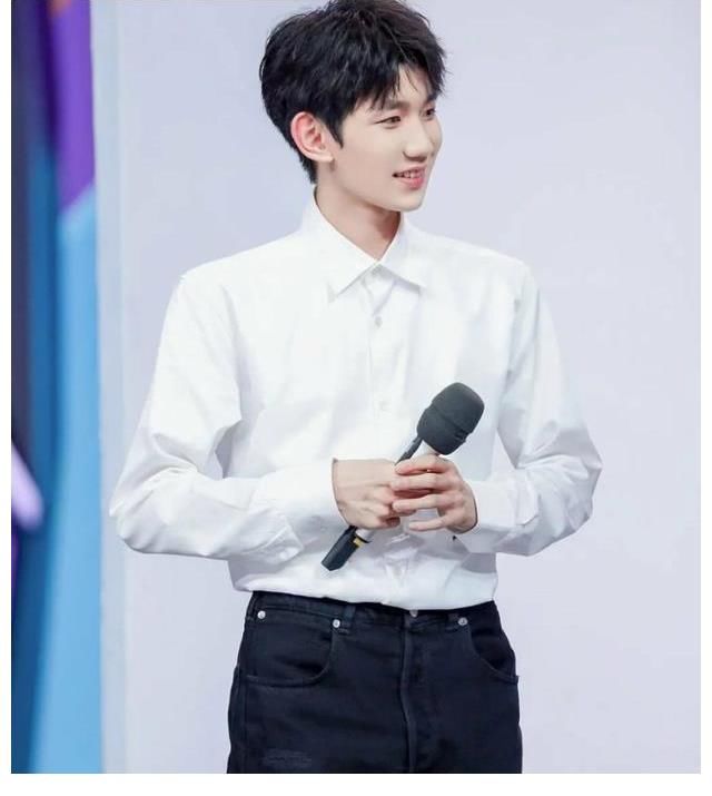 王源|《明日之子5》導(dǎo)師引爭議，王源鄧紫棋加盟，李雪琴上臺講笑話？