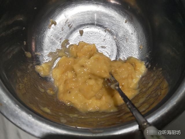 家有烤箱的一定要试试，不用打发，简单搅拌就能做的蛋糕，太香了