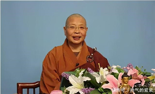 如瑞法师本是北师大高材生,因喜欢佛法,24岁正式出家削发为尼