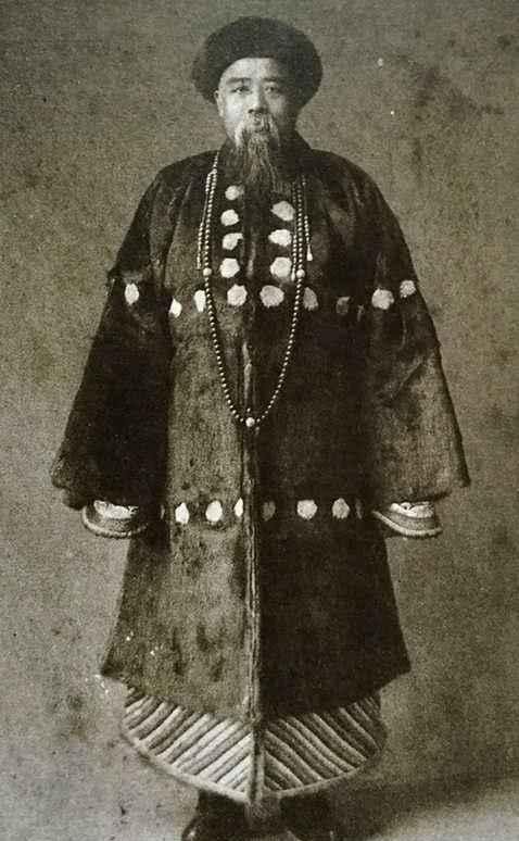 李鸿章|清朝有比黄马褂还要尊贵的衣服，在咸丰和同治两朝，只赏出去两件