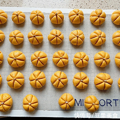 香到流口水的南瓜饼干,下饭神器都靠它