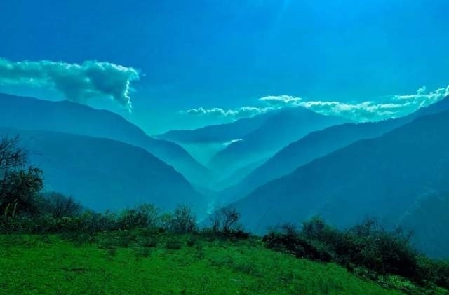 牛羊|「日思夹」徒步小众高山牧场