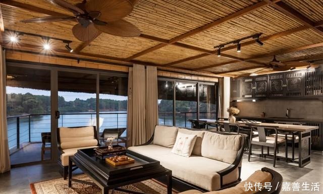 中薪|越南河内湖边民宅,土砖茅草打造的别墅!