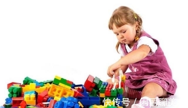 家长|育儿专家：“玩具多”的孩子和“玩具少”的孩子，长大后区别很大