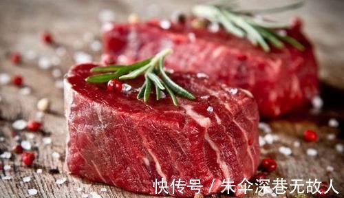 痛风患者|尿酸高5类食物要忌口，会让尿酸越来越高，痛风“缠上”你！