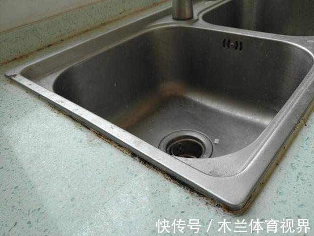 插座|有哪些家居产品早就该淘汰了?我心里的第一名是灯暖浴霸