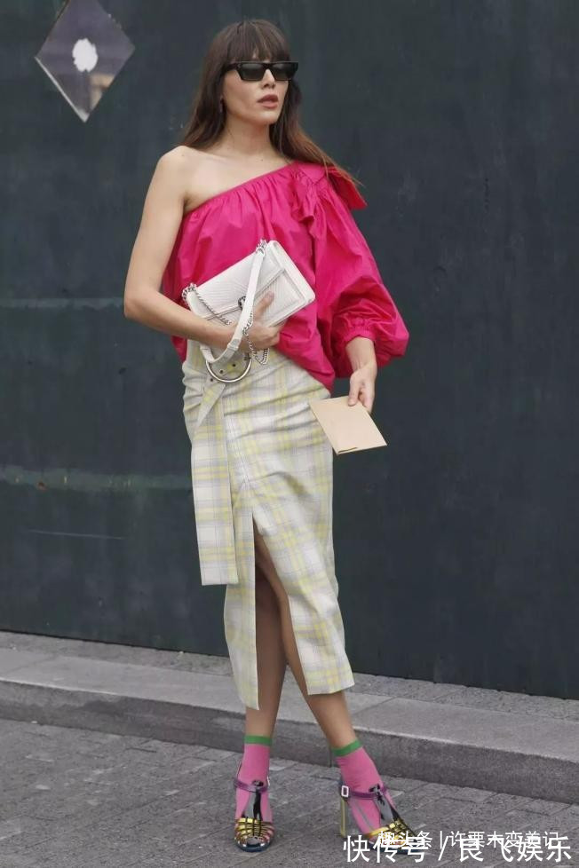 穿搭 女人不管年纪多大,尽量少穿这5种“装嫩色”,否则俗气还掉档次