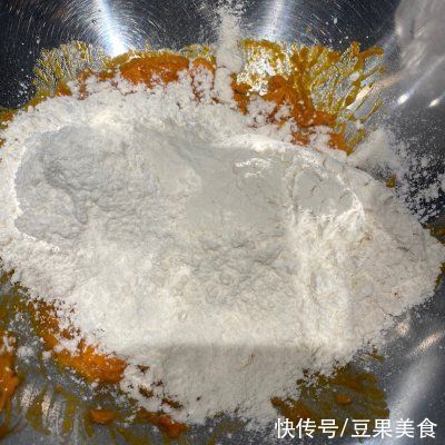 雍滞|妈妈最拿手的松软南瓜小饼饼，被我偷学到了