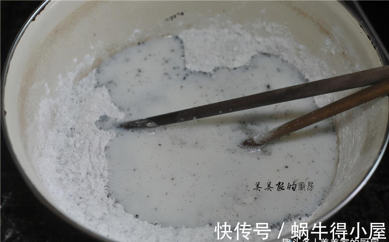 黑芝麻|用三样食材搭配做早餐，不用揉面不发酵，凉吃更美味，又软又糯！