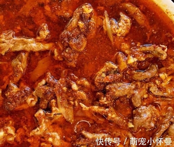 家里神兽送走后，黄磊喝着小酒悠闲自在做美食，网友：闻到香味了