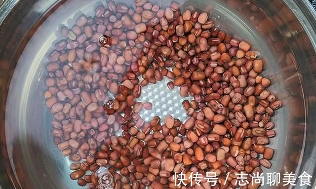 红豆糯米糕的简单做法,软糯香甜,营养好吃,老少皆宜的家中美食