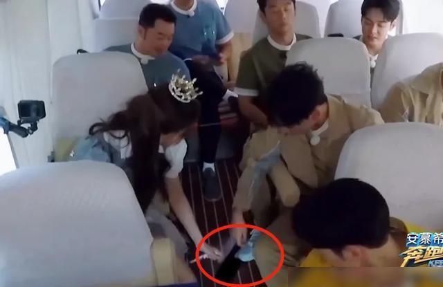 高强度 杨颖的新手机壳火了,看清它背后的图案后,原来你是这样的baby