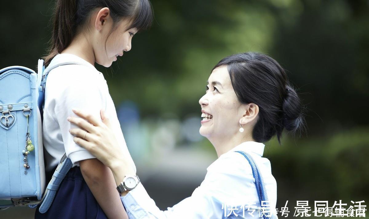 孩子|孩子埋怨作业多,妈妈的两种不同做法,孩子过上了两样不同人生