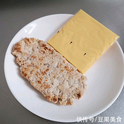 #金龙鱼精英100%烘焙大师赛-爱好组-高筋#鸡肉芝士帕尼尼