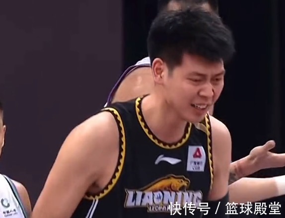 攻守|直接被骂醒!朱荣振统治攻守,完成强攻后,谁注意杨鸣?起立鼓掌