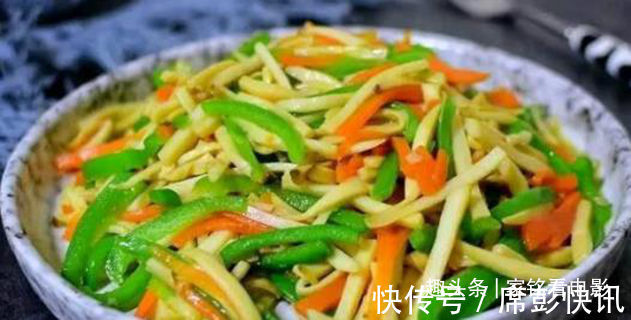 蒸鱼片|美食推荐蒜蓉粉丝蒸鱼片,芋头扣肉,胡萝卜炒杏鲍菇,雪菜豆皮