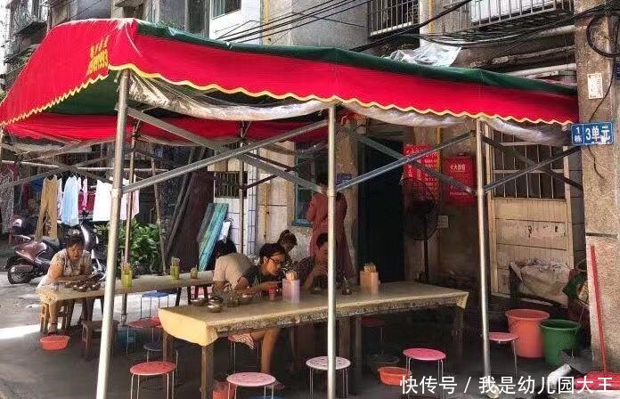 柳州|广西柳州,藏在小区里的螺蛳粉店,开了几十年,不是本地人找不到