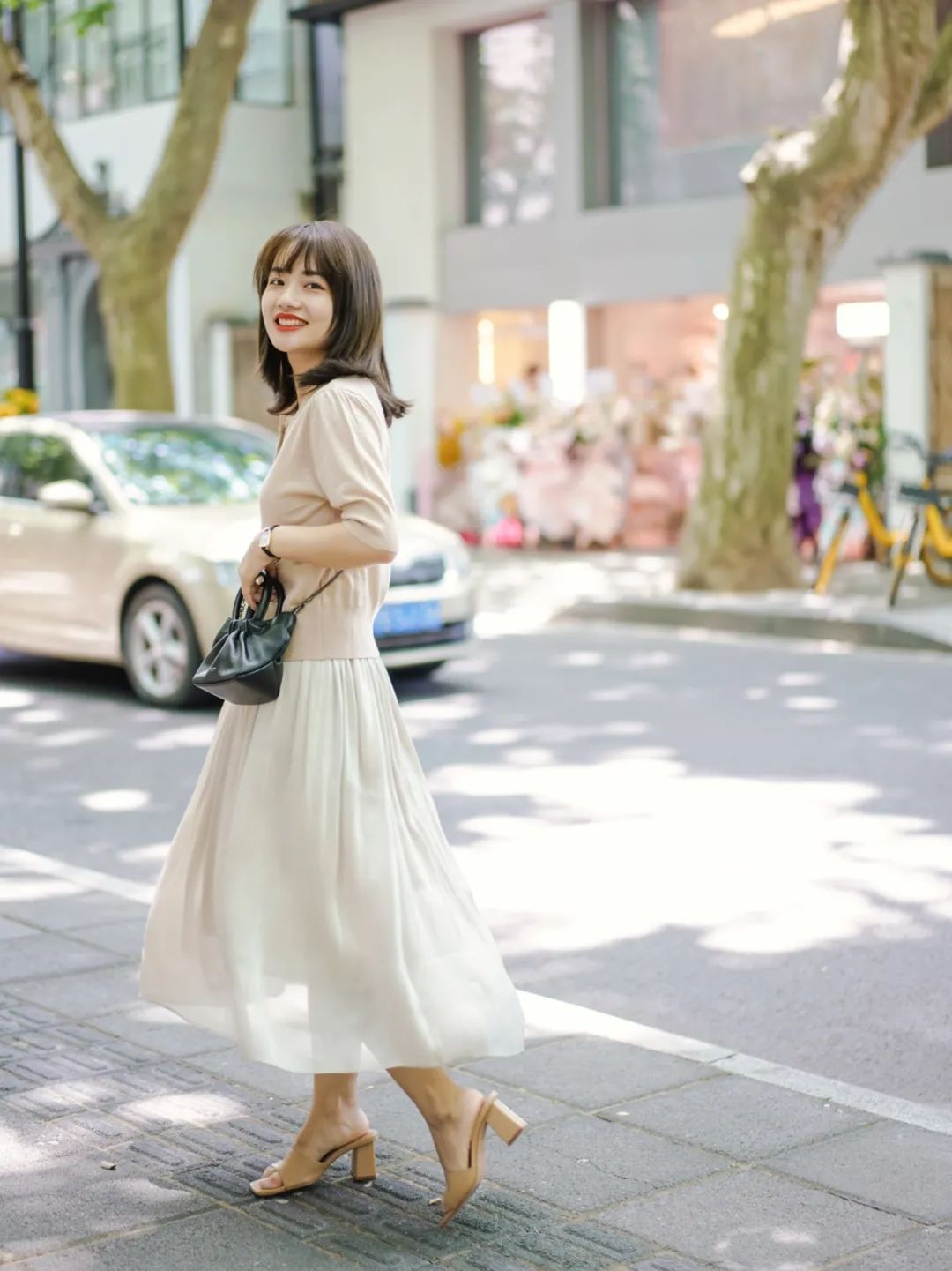 cp|衬衫+裙子、T恤+半裙=小个子夏秋王炸CP，巨洋气