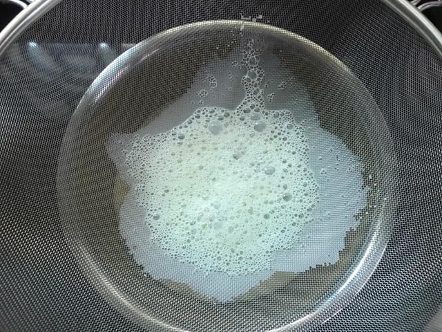 芝士|牛奶新吃法，倒锅里筷子搅一搅，冰凉Q弹，比淇淋简单还好吃