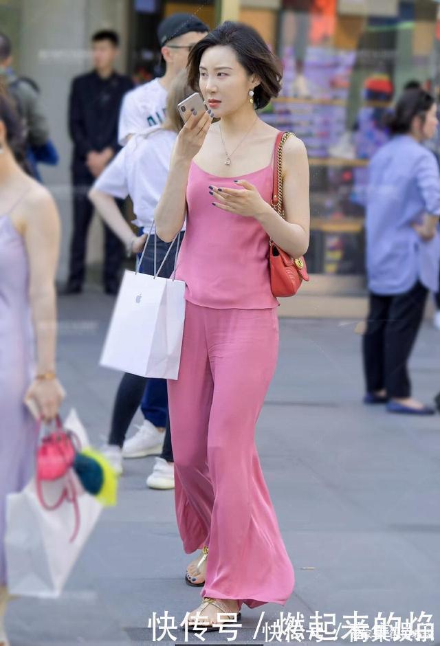 瑜伽裤|“微胖”女生的福利,宽松版的瑜伽裤尽显女性玲珑好身姿!