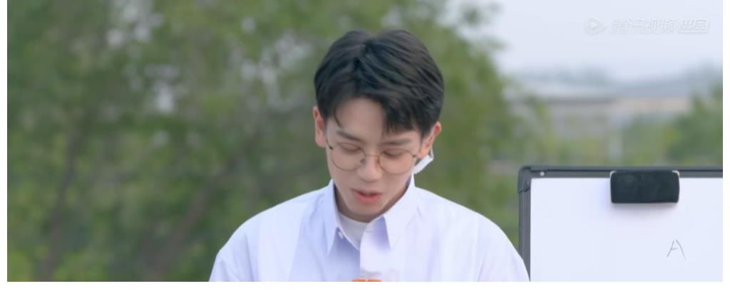 大张伟|李雪琴自曝理想型男星，有意与郭麒麟避嫌，何炅也不再cue吴亦凡