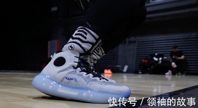 碳板 除了价格没缺点,TOP1的团队旗舰实战鞋驭帅14有多强!