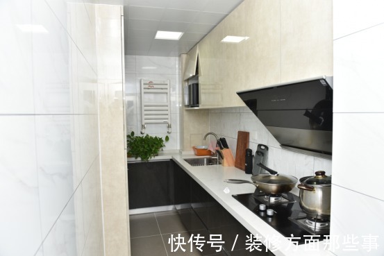 三居室|现代风格太赞了,90平米的三居室最大限度地扩增房间收纳的空间