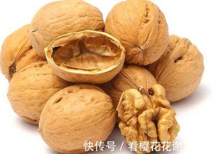 补脑|吃核桃的妙用一览,两类人平时尽量不要食用核桃,你在其中吗