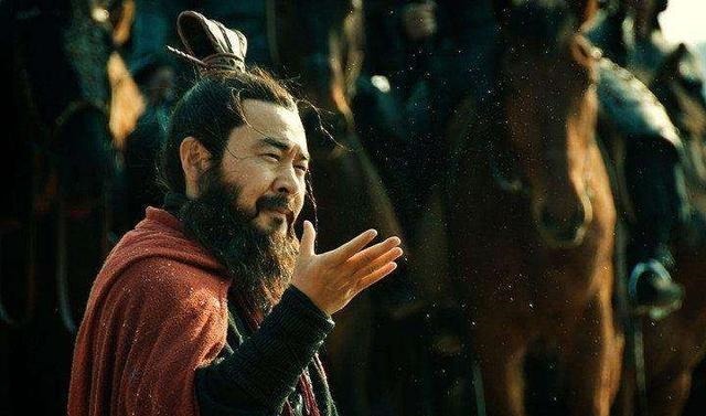 董卓|袁绍袁术明明是兄弟,而且都加入了反董联盟,为何后来两人反目