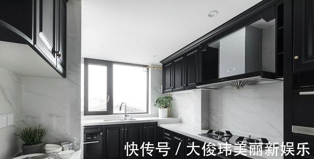 石膏线|老婆将大阳台隔出两间屋，168㎡四居妥妥变五房，谁看谁羡慕！