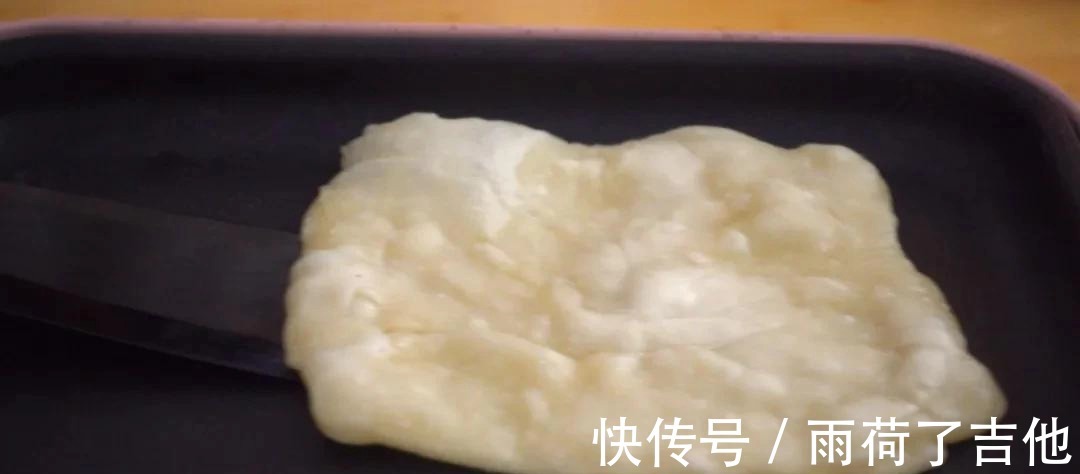4种材料,不发酵,不用烤箱,自制起酥煎饼,香喷喷的面食!