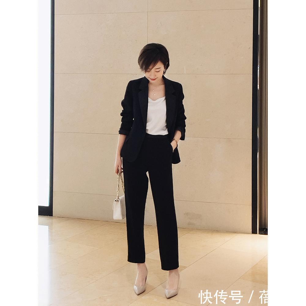 我们来了|秋季上班怎么穿才优雅?从色彩挑款到搭配,好看的都帮你选好了