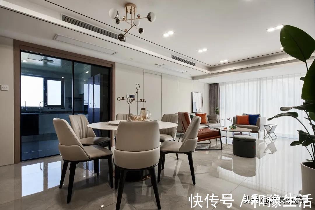 卫生间|三代同堂的现代轻奢风新家,室内简洁精致,真的是理想中家的样子