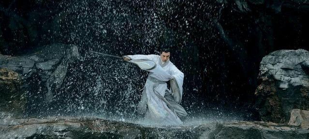 武当@《雪中悍刀行》最“怂”的神仙洪洗象,因为徐脂虎三句话爱恋一生