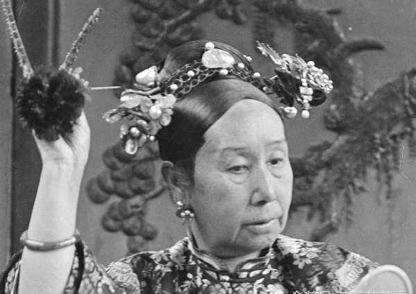 赞叹|专家复原慈禧18岁照片,网友看后都赞叹,不愧是大清第一美女