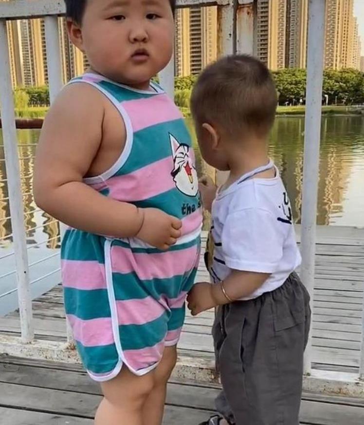 喝牛奶|“天天喝牛奶”的孩子和“从不喝牛奶”的孩子,3大差别很明显