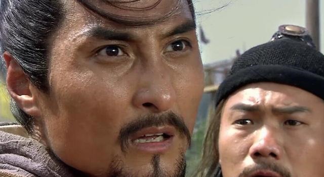 大刀关胜!林冲根本不是关胜的对手,所以关胜位居五虎将之首,绝对有资格!