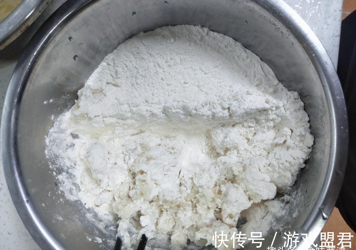 死面大饼怎么做软而不硬？用对和面水是关键，教程来了，一学就会