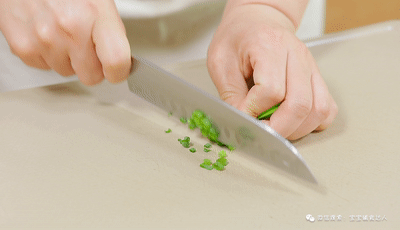 番茄圈|番茄蛋饼「宝宝辅食」这样吃，换个口味换种心情