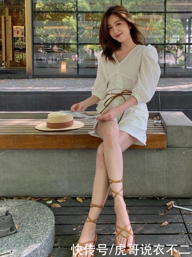 夏日“凉鞋”搭配攻略，get这些款式，轻松变身“清凉”女神