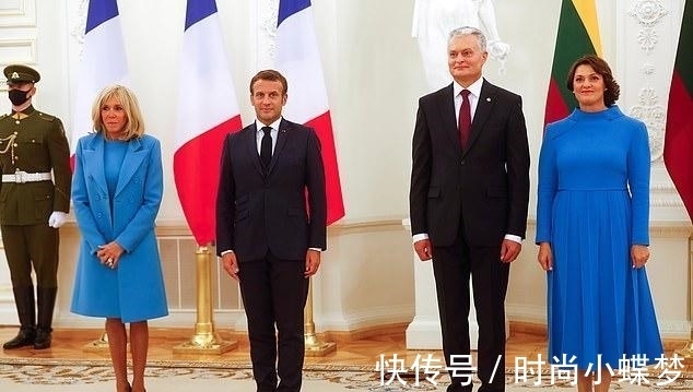 布丽吉特|法第一夫人终于换发型了!穿黑丝袜配高跟鞋,马克龙笑得合不拢嘴